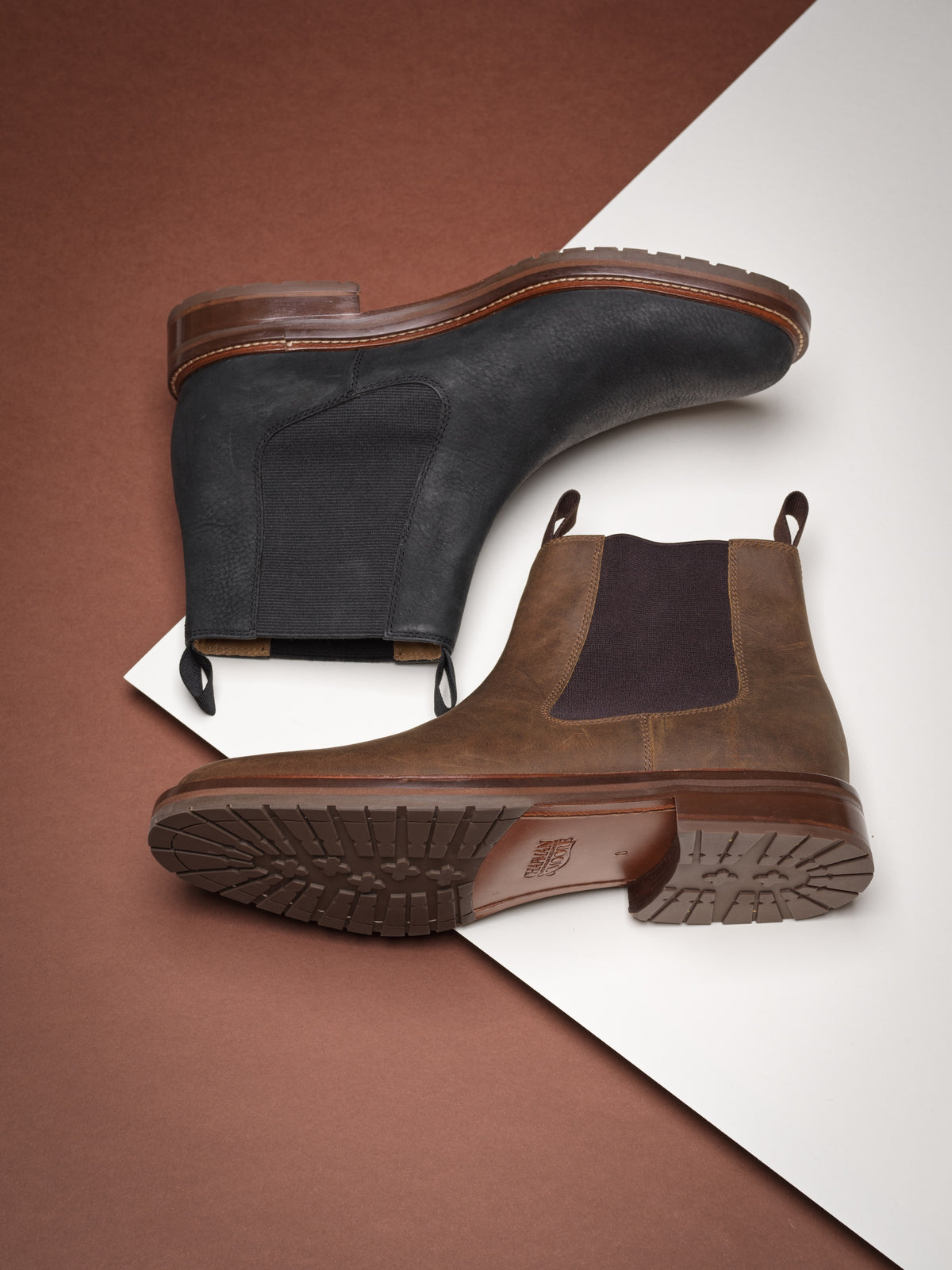 Men's Brown Waxy Leather Chelsea Boots – Lifestyle